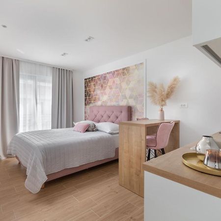 Ivmalu Apartments Tučepi Esterno foto