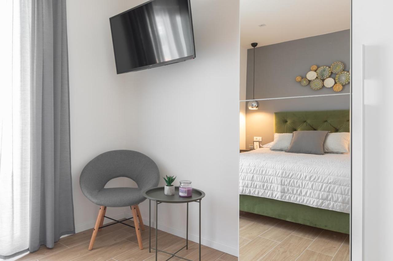 Ivmalu Apartments Tučepi Esterno foto