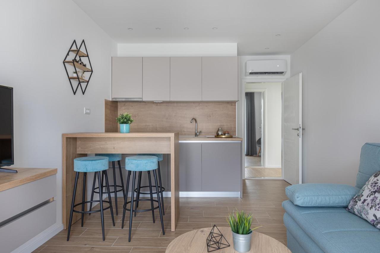 Ivmalu Apartments Tučepi Esterno foto