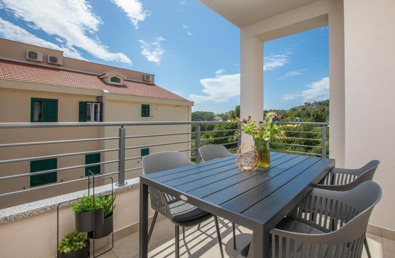 Ivmalu Apartments Tučepi Esterno foto