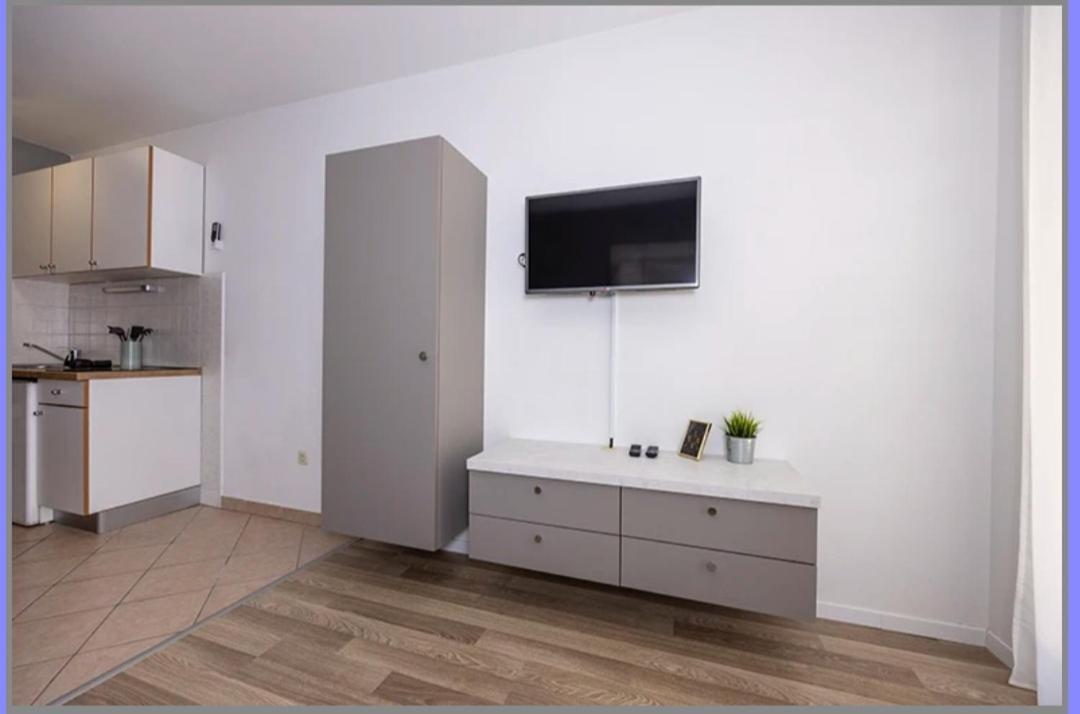 Ivmalu Apartments Tučepi Esterno foto