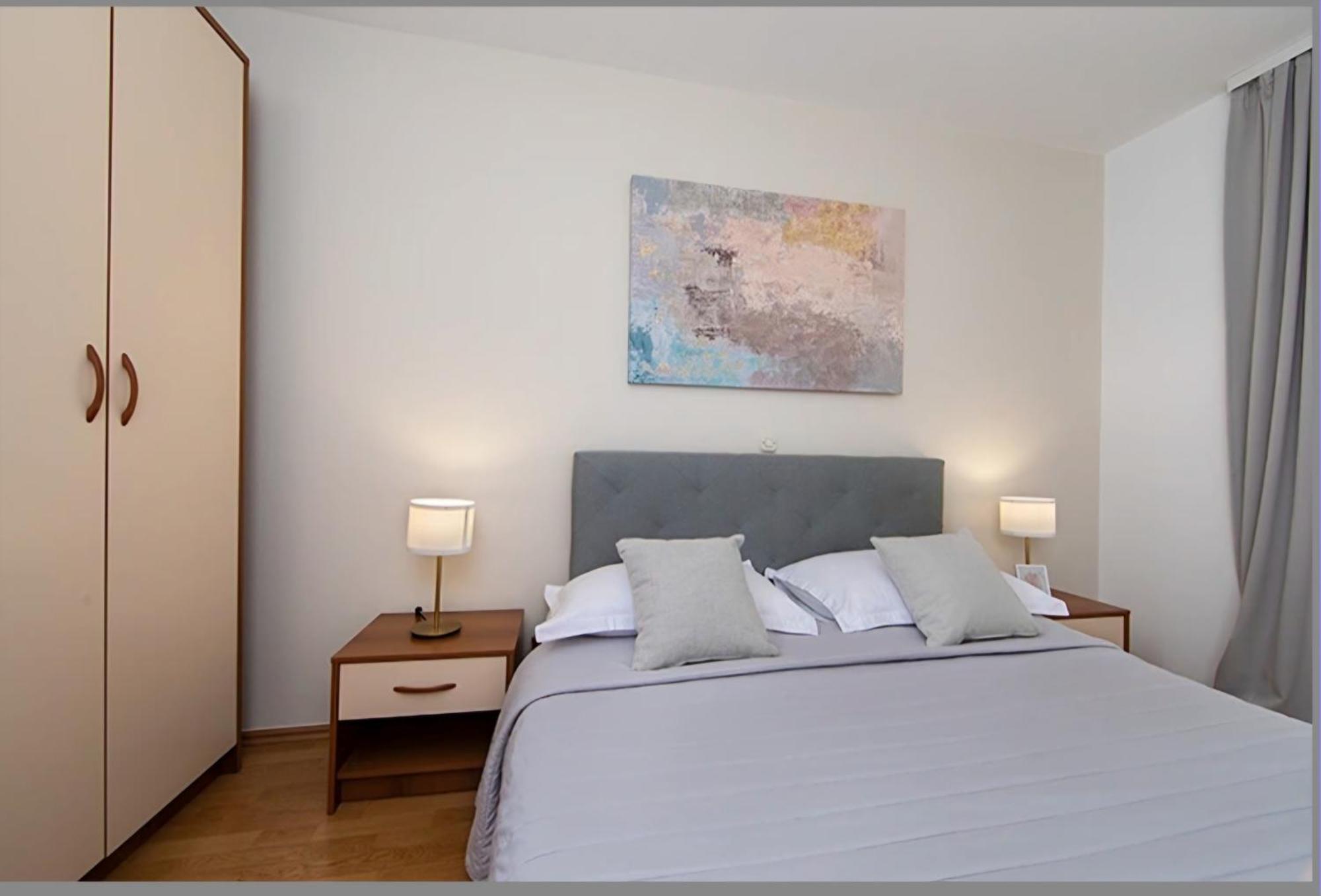 Ivmalu Apartments Tučepi Esterno foto