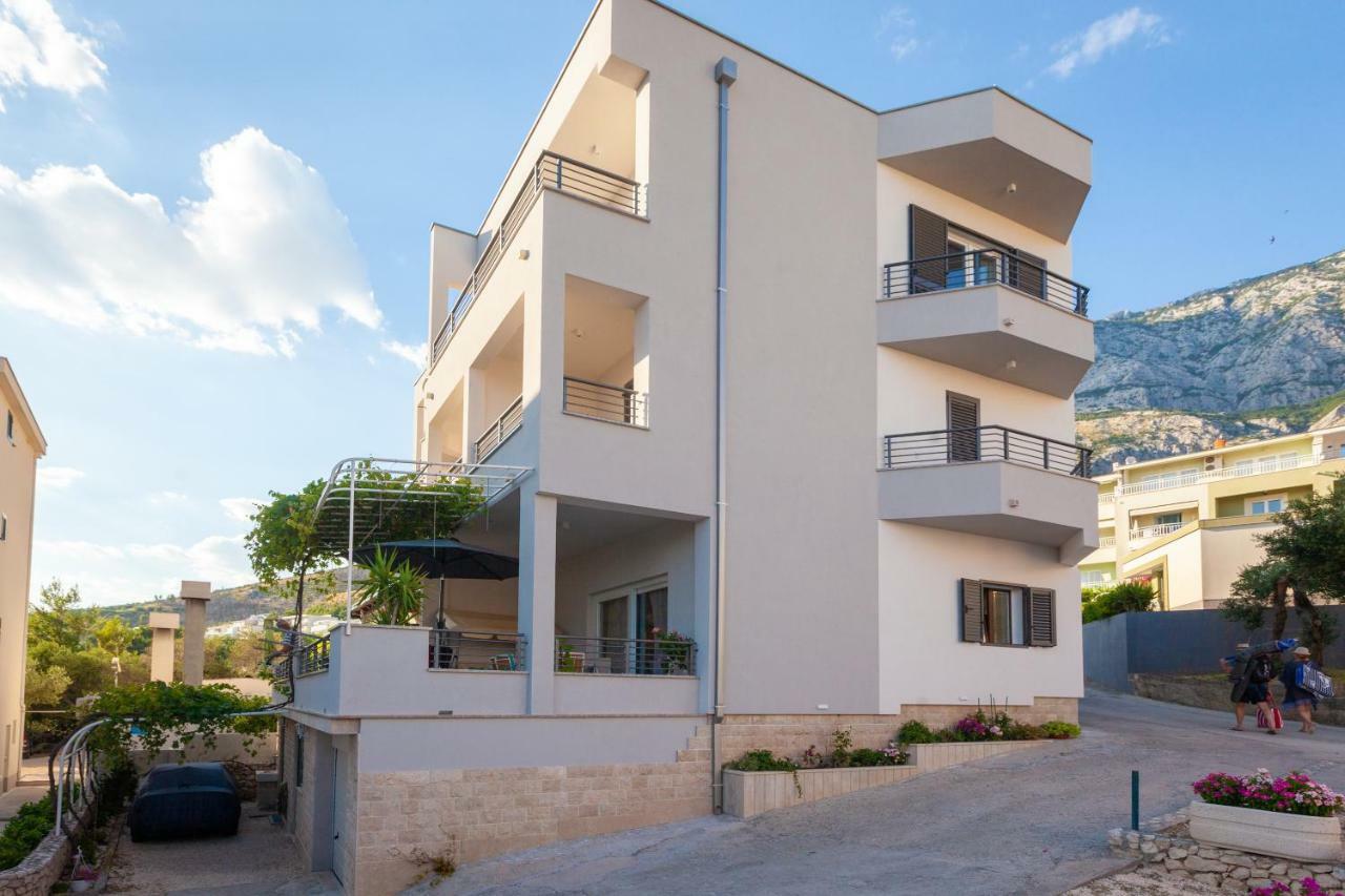 Ivmalu Apartments Tučepi Esterno foto